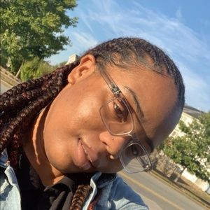 Meet your Posher, Sumayyah